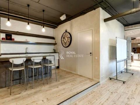 комерційна за адресою Андрія Верхогляда вул. (Михайла Драгомирова), 16