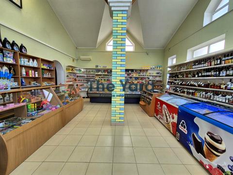 комерційна за адресою Різдвяна, 1