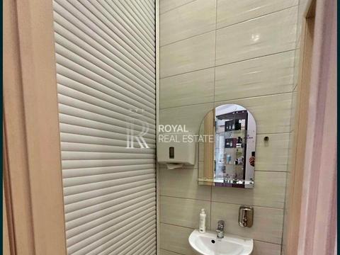 комерційна за адресою В'ячеслава Чорновола вул., 27