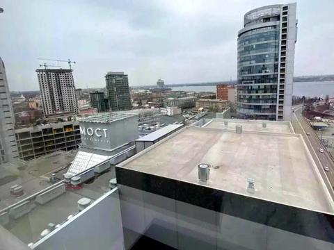 комерційна за адресою Королеви Єлизавети ІІ вул. (Глинки), 2