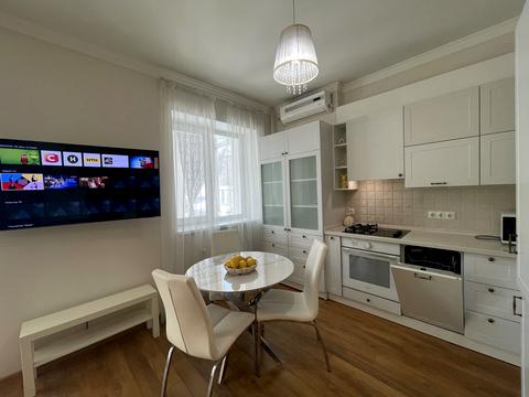 квартира за адресою Рея Бредбері вул., 5/15