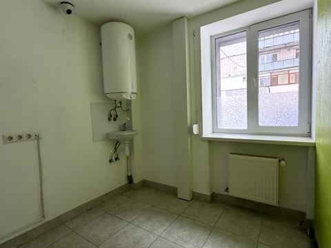 комерційна за адресою Одеська вул., 8А