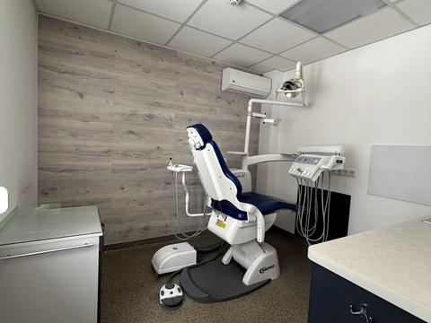 комерційна за адресою Одеська вул., 8А