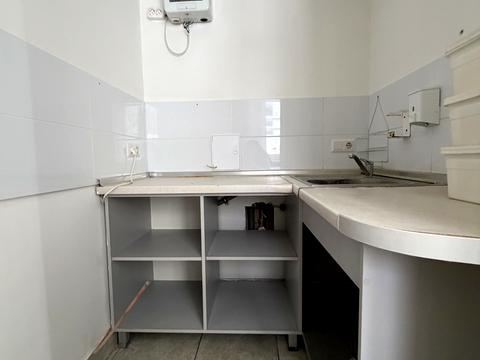 комерційна за адресою Одеська вул., 8А