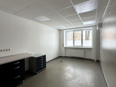 комерційна за адресою Одеська вул., 8А