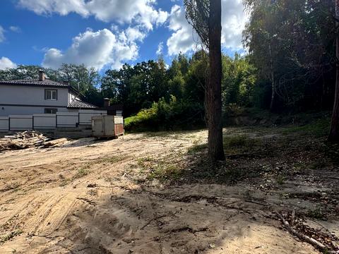 участок по адресу Польова