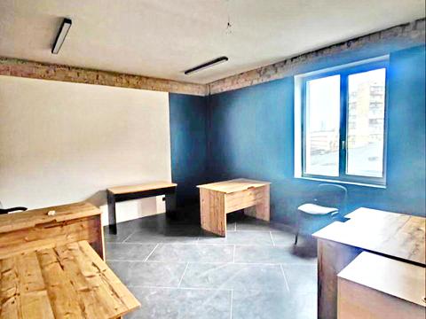 комерційна за адресою Нижньоюрківська вул., 7