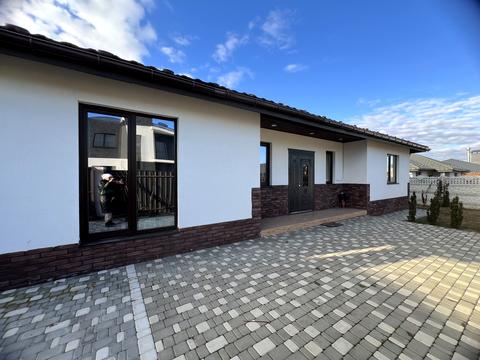 будинок за адресою Отамана Орлика вул. (Ватутіна)