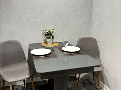 квартира за адресою Академіка Єфремова вул. (Командарма Уборевича), 7-А