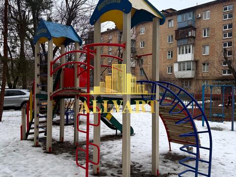 квартира за адресою Ореста Левицького вул. (Академіка Курчатова), 13