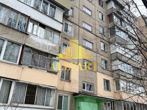 квартира за адресою Ореста Левицького вул. (Академіка Курчатова), 13