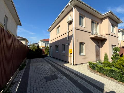 будинок за адресою Лугова вул.