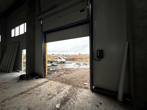 комерційна за адресою Білогородська вул., 6