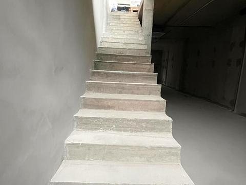 комерційна за адресою Щирецька вул., 30