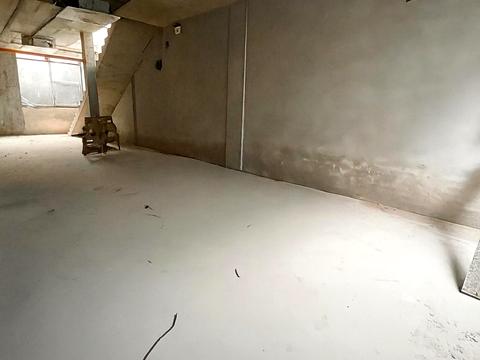 комерційна за адресою Щирецька вул., 30