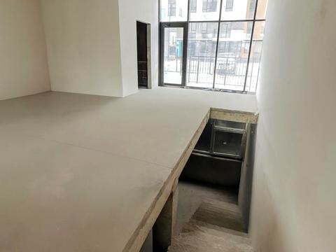 комерційна за адресою Щирецька вул., 30