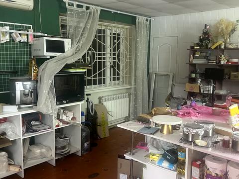 комерційна за адресою Запорізьке шосе, 7