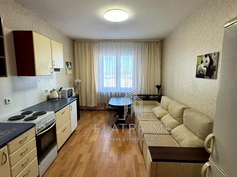 квартира за адресою Київ, Милославська вул., 4