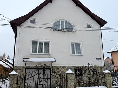 будинок за адресою довженка, 12