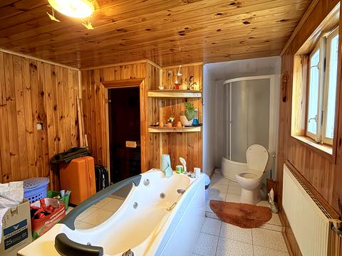 будинок за адресою довженка, 12