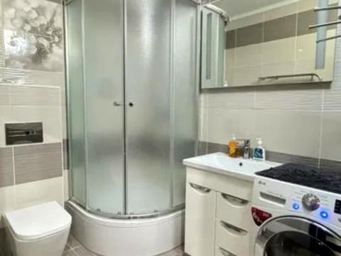 квартира за адресою Євгена Коновальця вул., 12