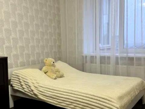 квартира за адресою Євгена Коновальця вул., 12