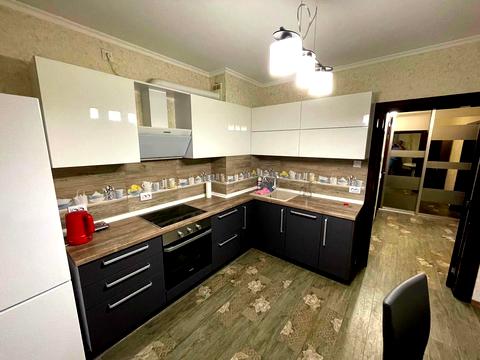 квартира за адресою Академіка Глушкова просп., 9-Є