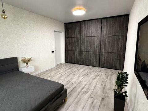 квартира за адресою Академіка Єфремова вул. (Командарма Уборевича), 7-А