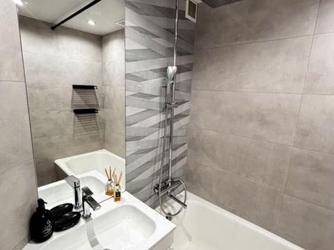 квартира за адресою Академіка Єфремова вул. (Командарма Уборевича), 7-А