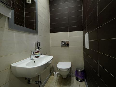 комерційна за адресою Велика Васильківська вул. (Червоноармійська), 72