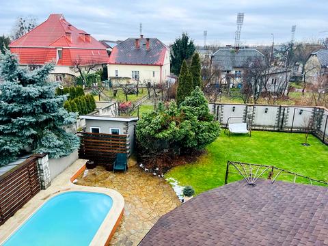 будинок за адресою Закарпатська вул., 15