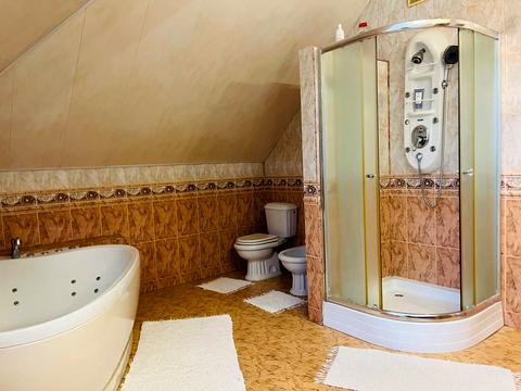 будинок за адресою Закарпатська вул., 15