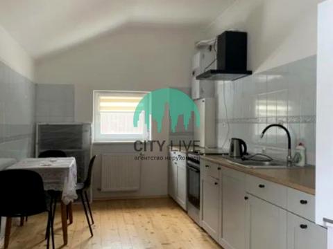 будинок за адресою с. Угорники, прикарпатська