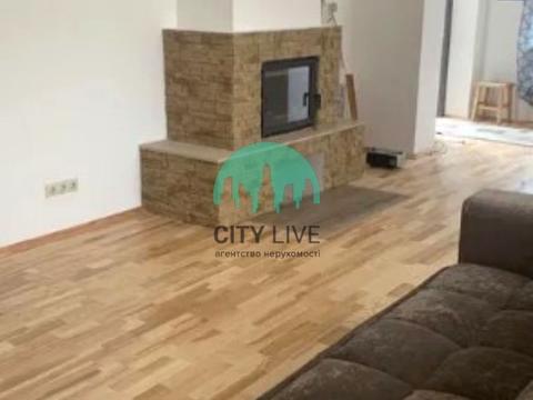 будинок за адресою с. Угорники, прикарпатська