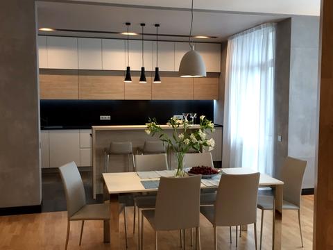 квартира за адресою Андрія Верхогляда вул. (Михайла Драгомирова), 16