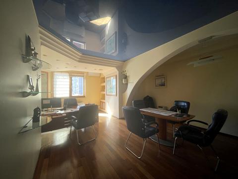 комерційна за адресою Велика Васильківська вул. (Червоноармійська), 62