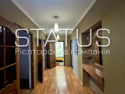 квартира за адресою Соборності вул. (Жовтнева), 77