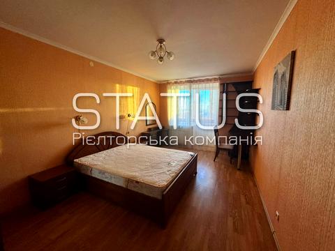 квартира за адресою Соборності вул. (Жовтнева), 77