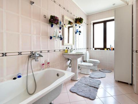 будинок за адресою Генерала Тараса Чупринки вул. (Пушкіна)