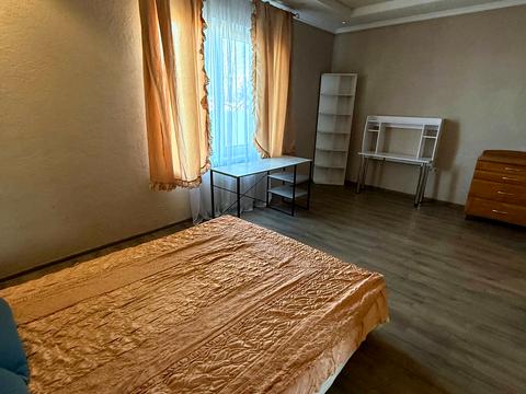 будинок за адресою Першотравнева