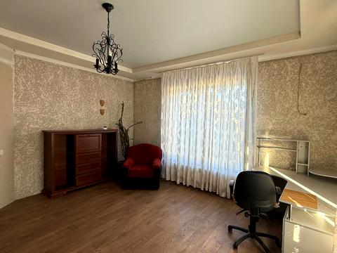 будинок за адресою Першотравнева