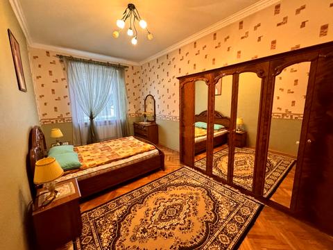 квартира за адресою Гетьмана Петра Дорошенка вул. (Жовтнева), 73