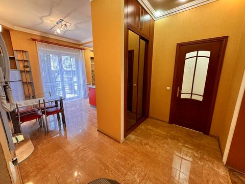 квартира за адресою Гетьмана Петра Дорошенка вул. (Жовтнева), 73