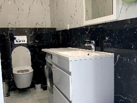 комерційна за адресою Кловський узвіз (Кловський), 7a