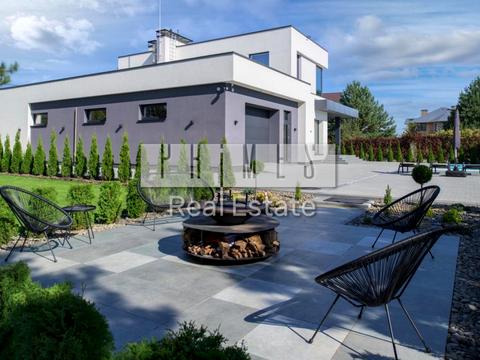 будинок за адресою Лугова вул.