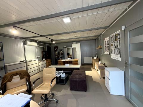 коммерческая по адресу Краснодонців, 2