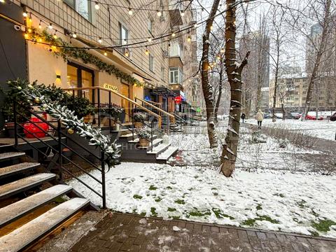 комерційна за адресою Василя Тютюнника вул. (Анрі Барбюса), 49