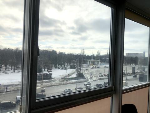 комерційна за адресою Голосіївський просп. (40-річчя Жовтня), 132