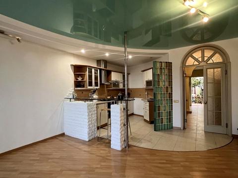 будинок за адресою бузкова, 5