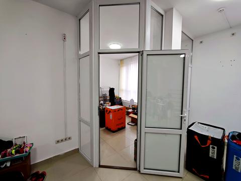 коммерческая по адресу Кравчука ул., 26